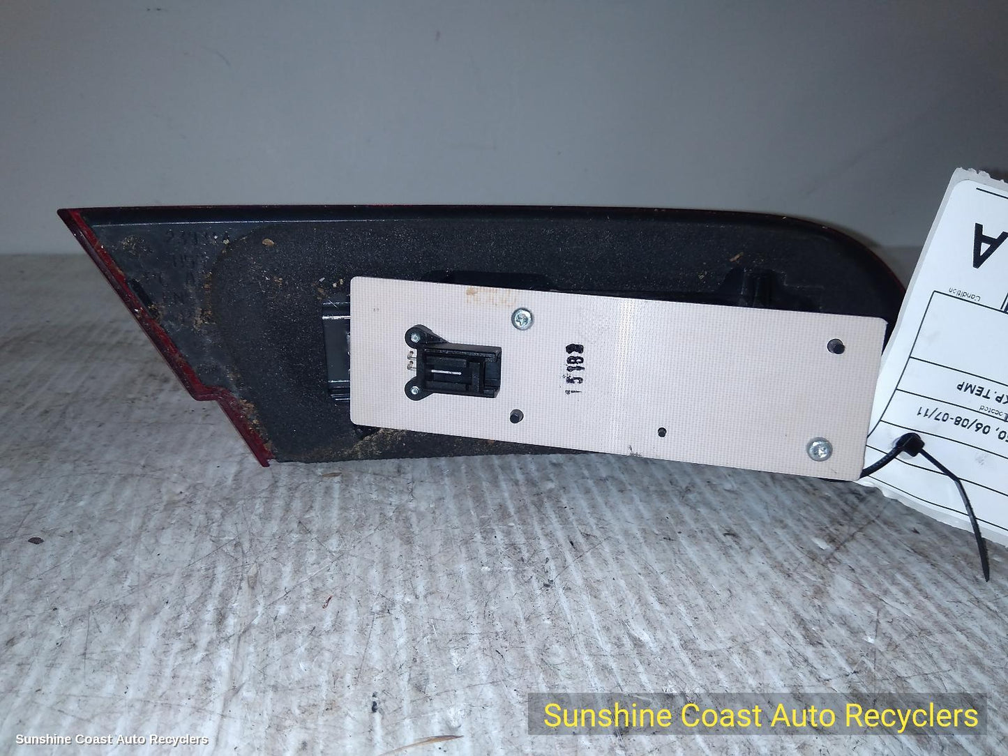 2008-2011 Jaguar Xf Rear Garnish