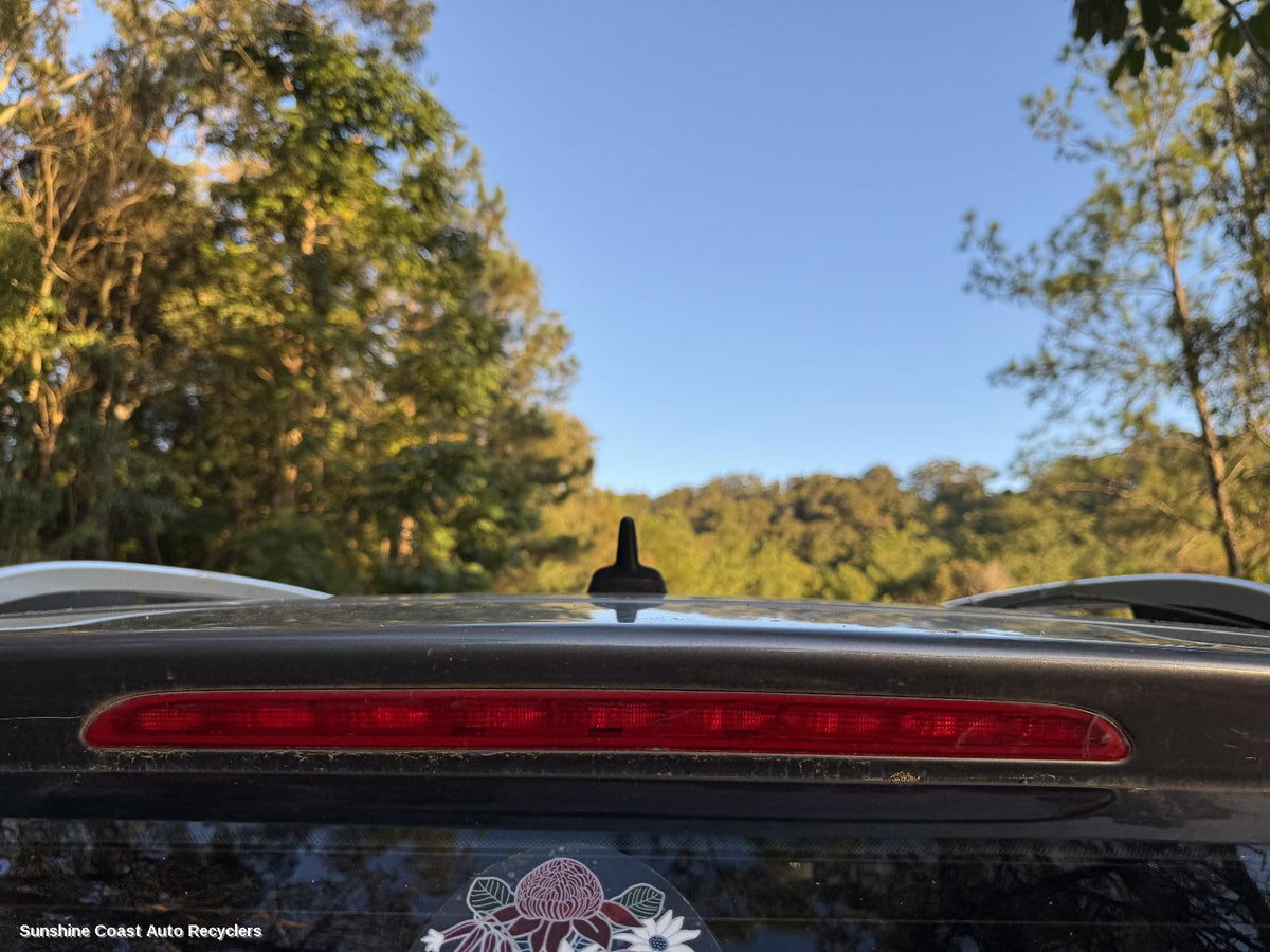 2010-2018 Volkswagen Touareg High Level Stoplight