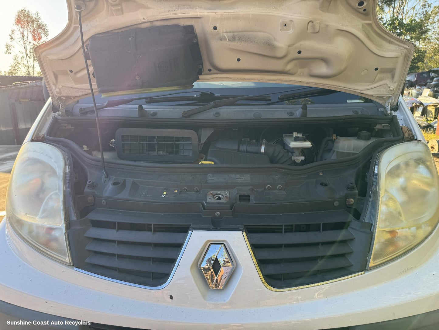 2013 Renault Trafic Header Panel