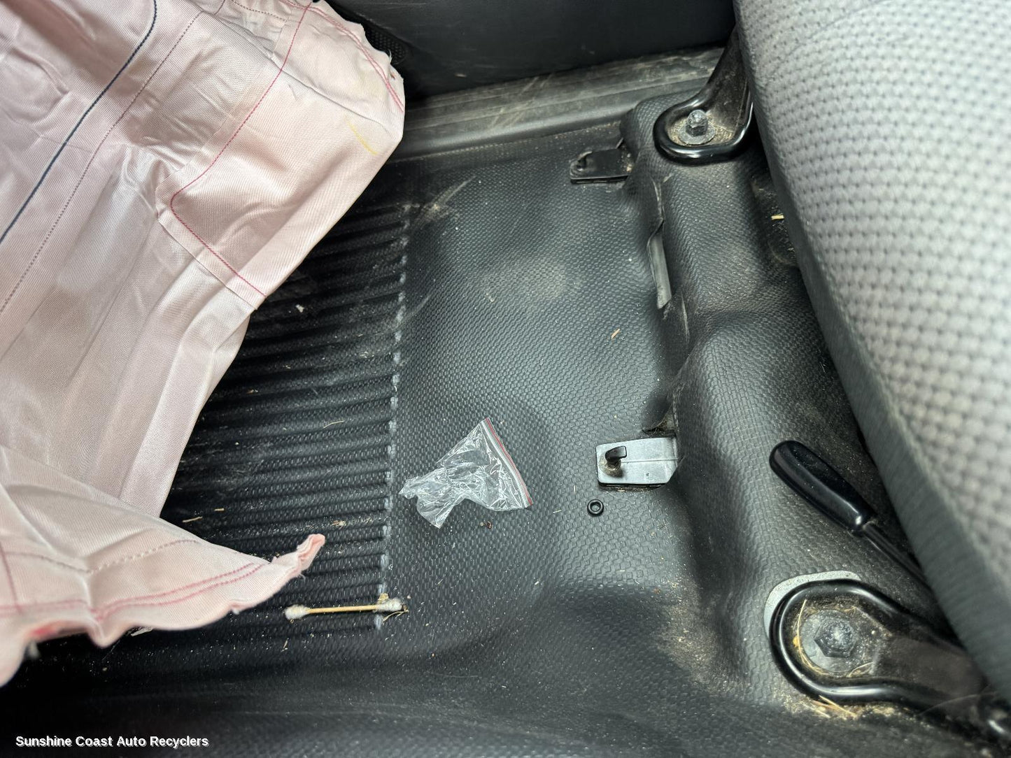 2016 Mitsubishi Triton Carpet