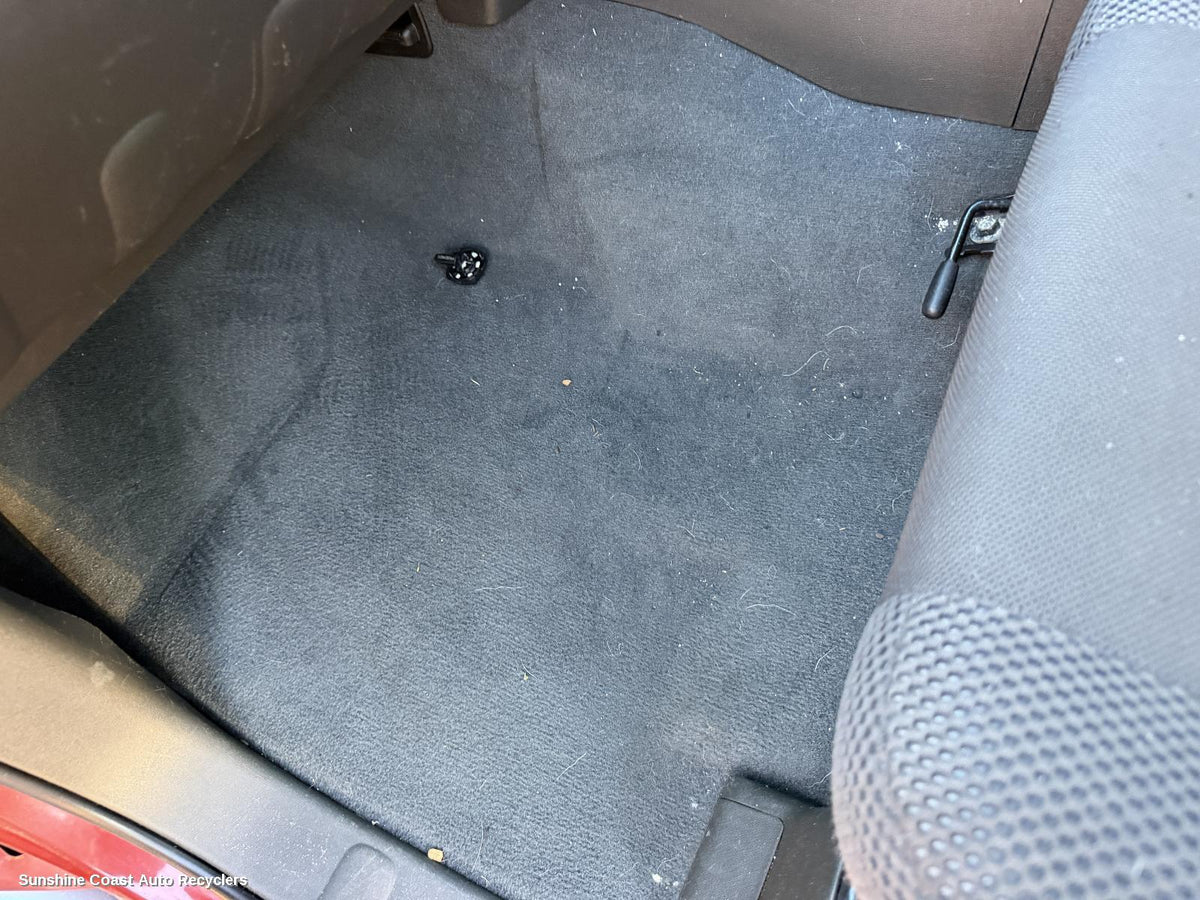 2005-2015 Nissan Navara Carpet