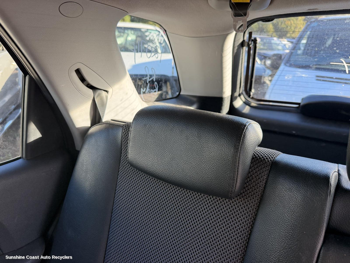 2005-2010 Kia Sportage Headrest