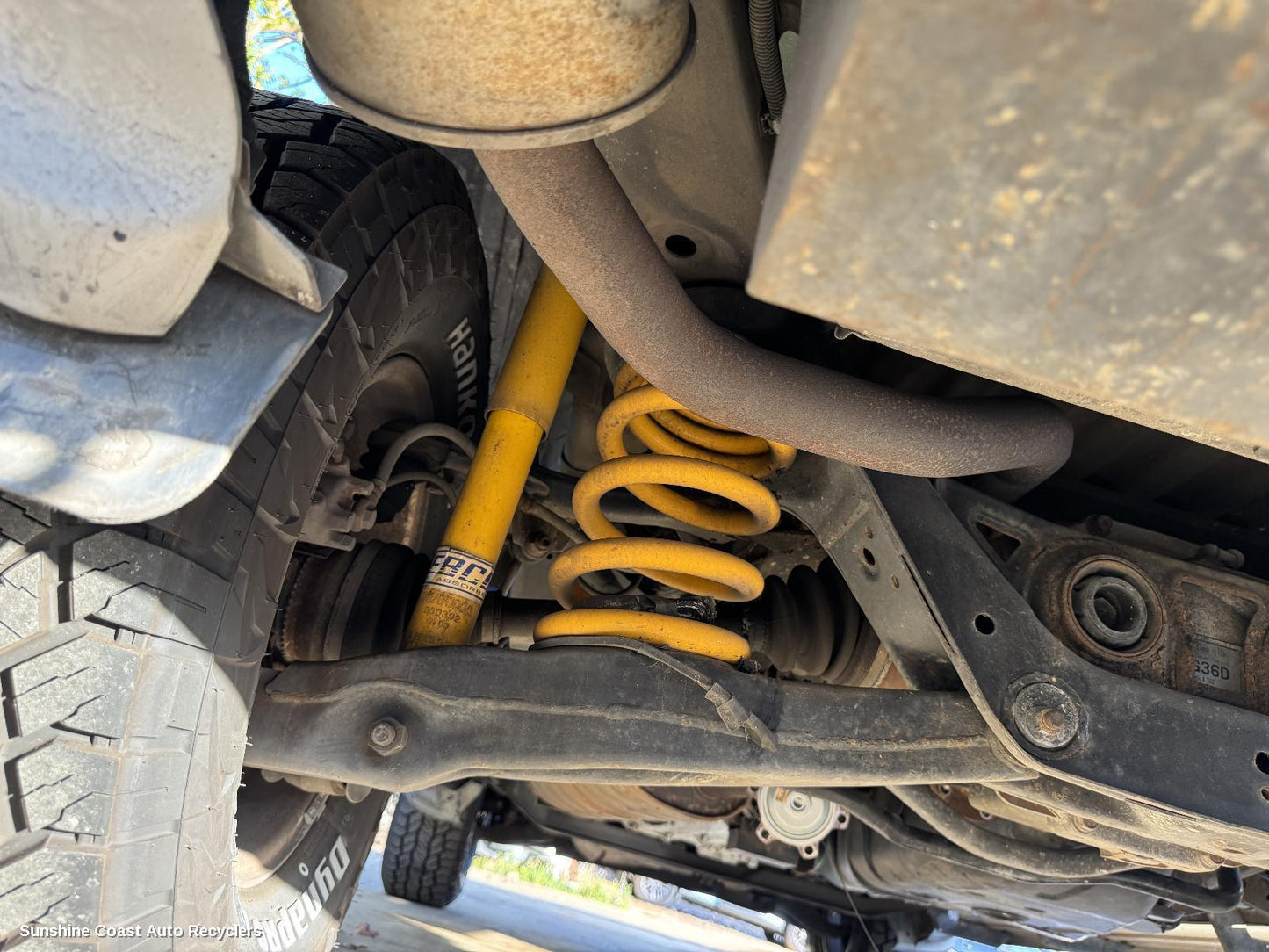 2002 Mitsubishi Pajero Shock Absorber