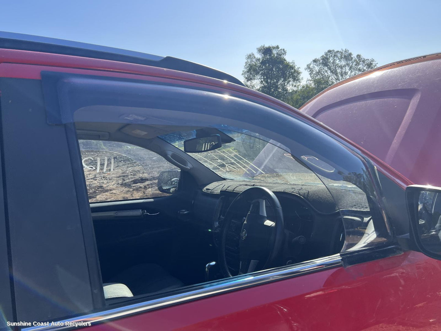 2016 Holden Trailblazer Right Front Door Window
