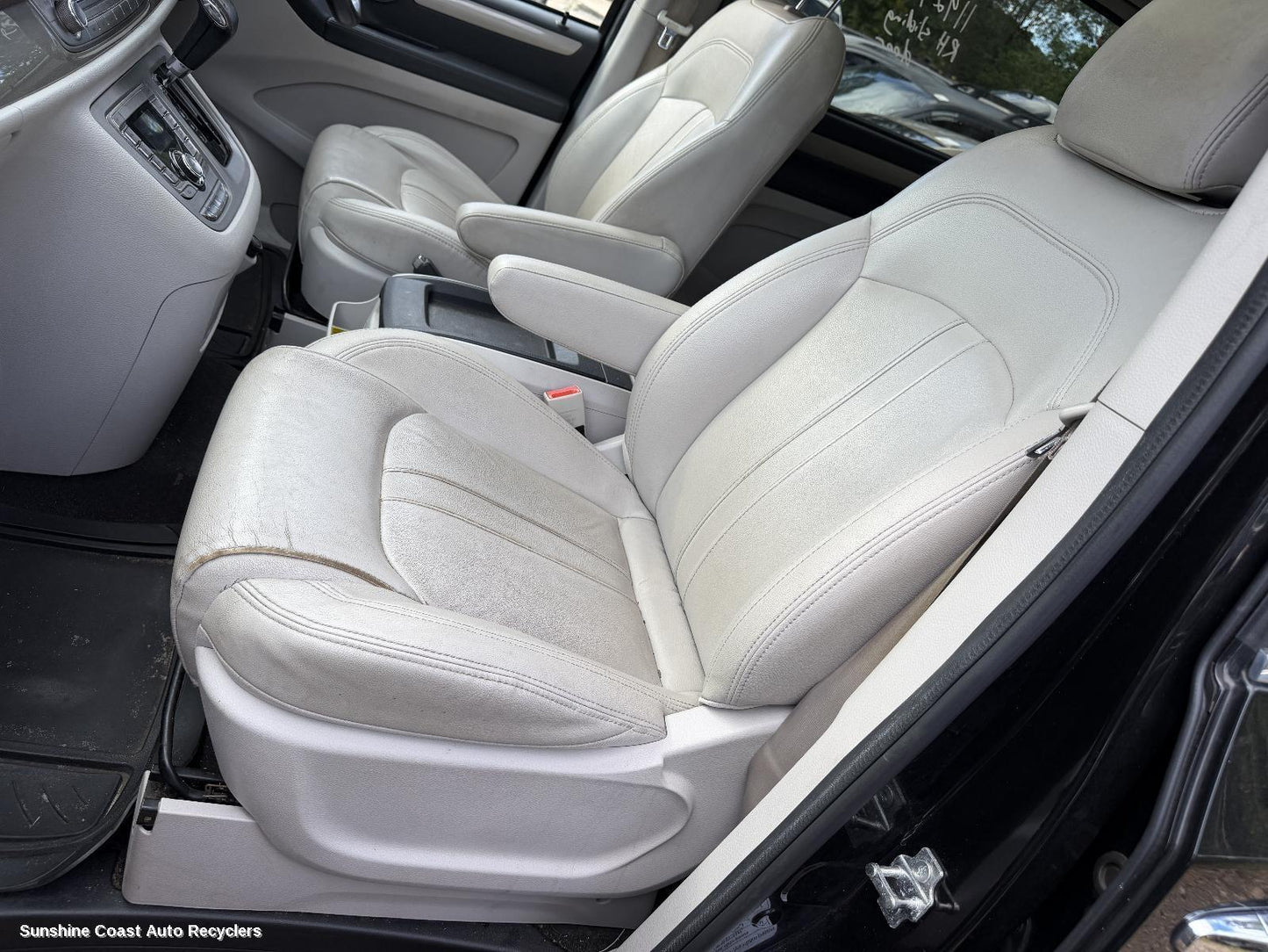 2015-2022 Ldv G10 Front Seat