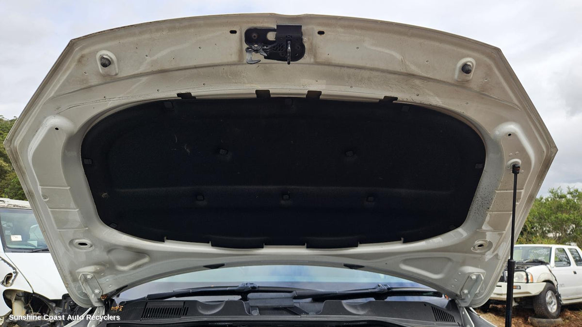 2010-2018 Volkswagen Touareg Bonnet