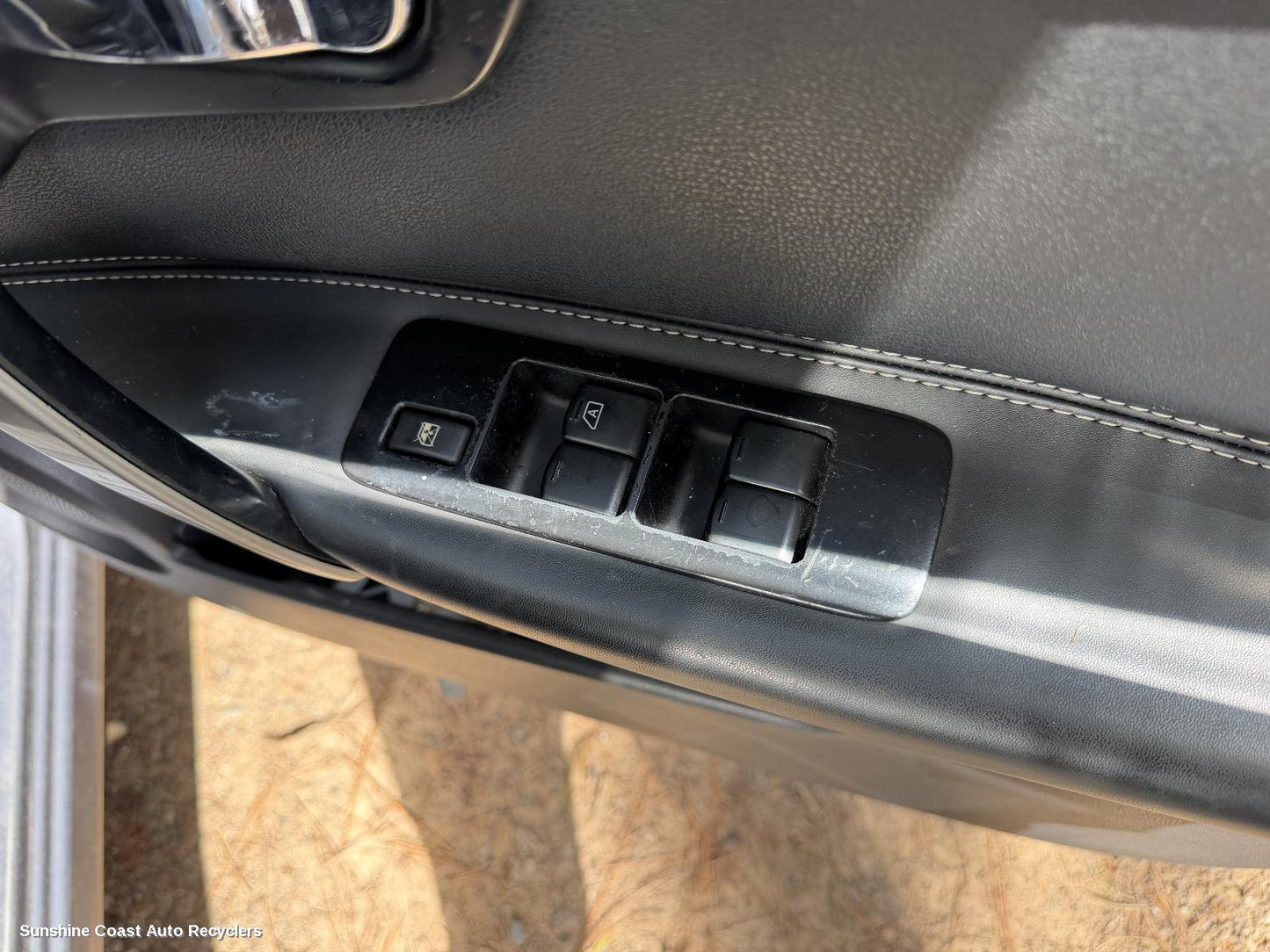 2007-2014 Nissan Dualis Pwr Dr Wind Switch