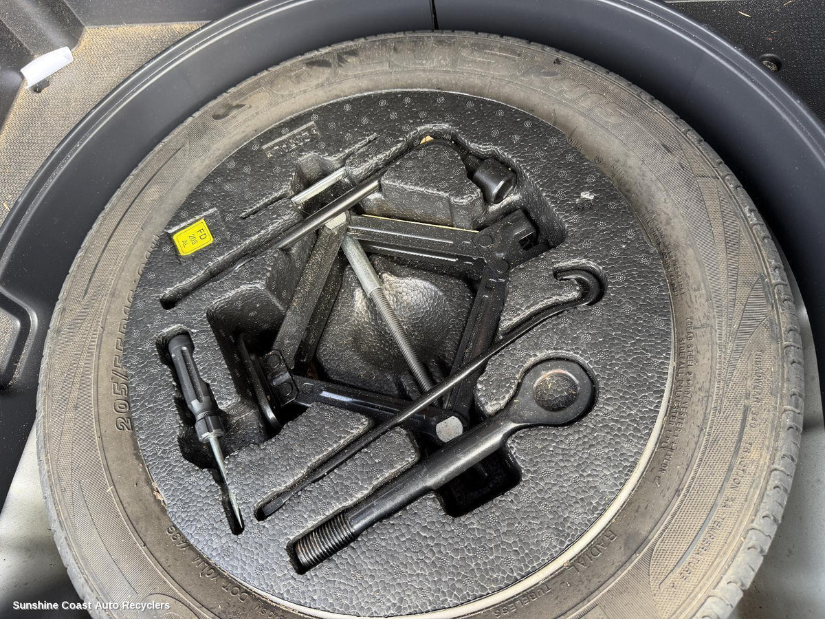 2007-2012 Hyundai I30 Jack Tool Kit