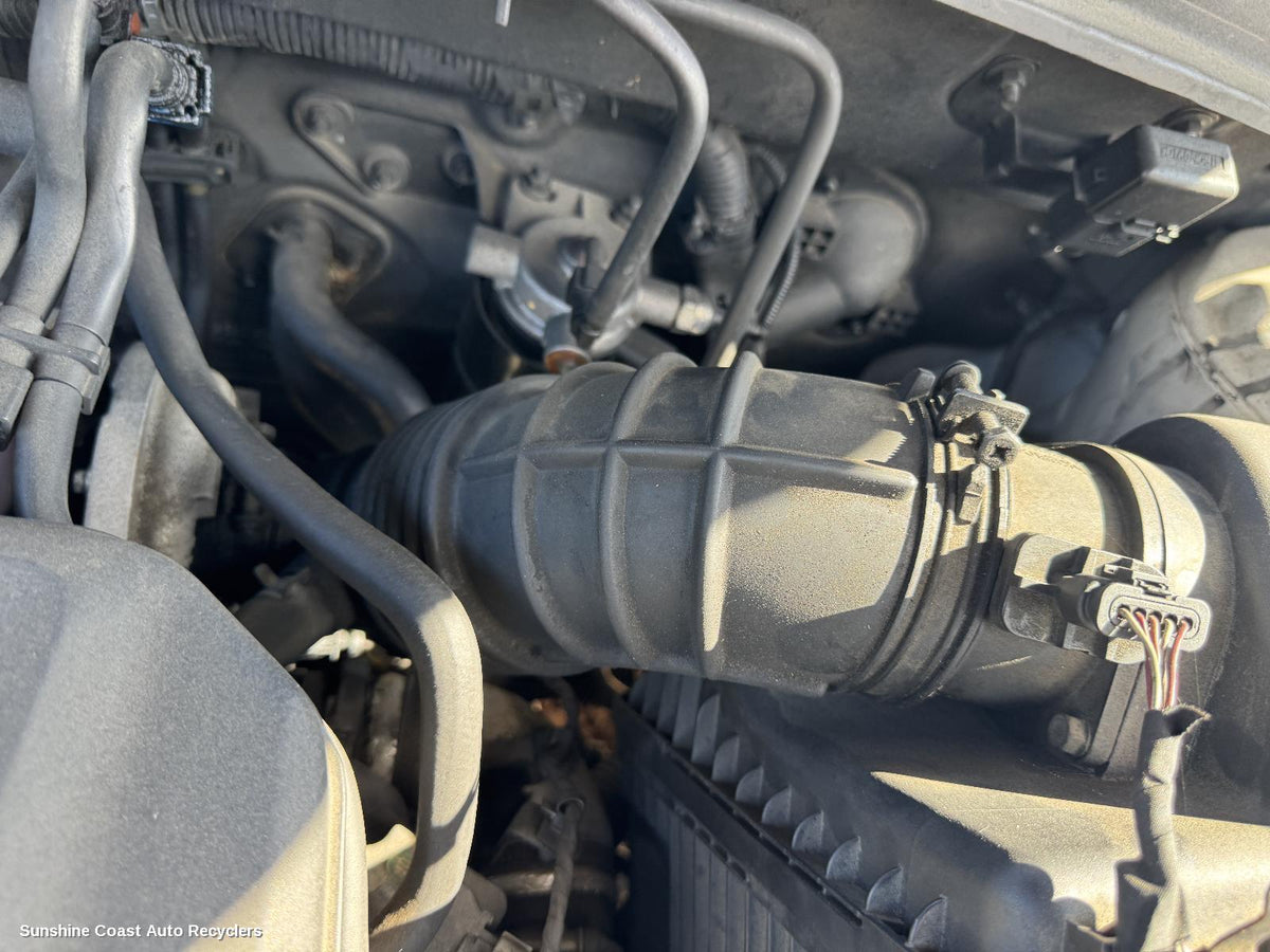 2009-2010 Hyundai Santa Fe Air Cleaner Duct Hos