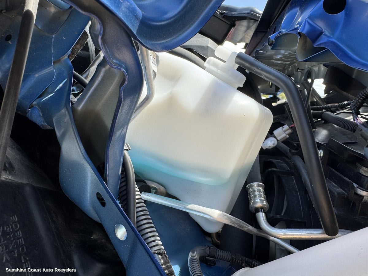 2017-2026 Mitsubishi Eclipse Cross Overflow Bottle