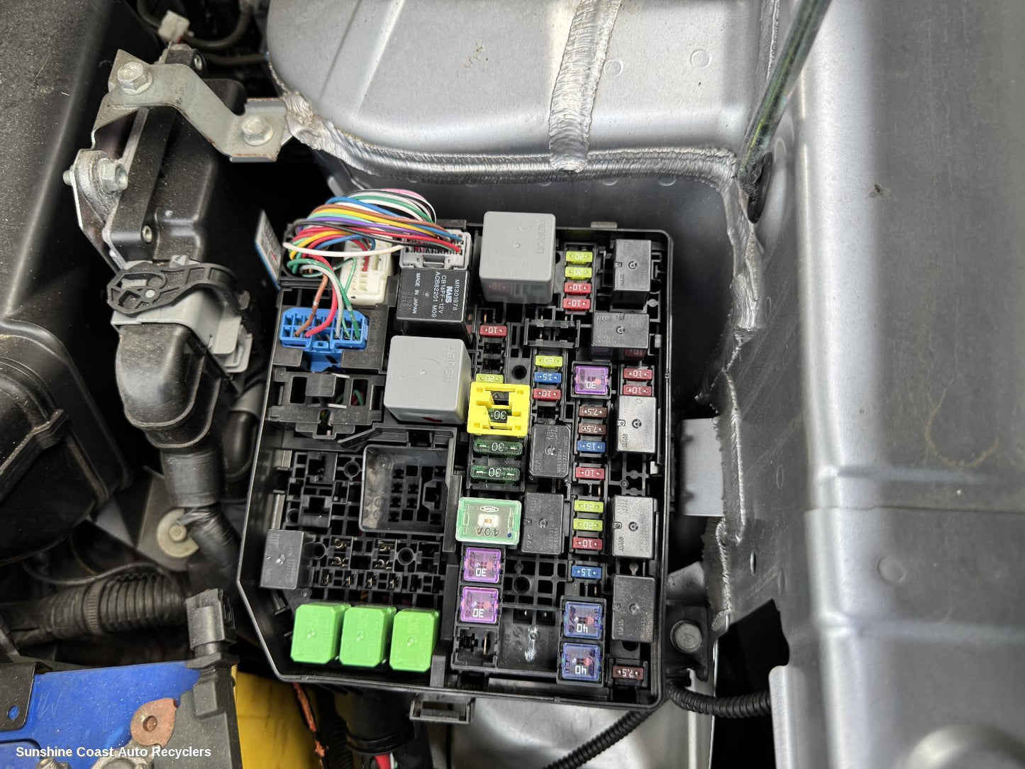 2012-2015 Mitsubishi Outlander Fuse Box
