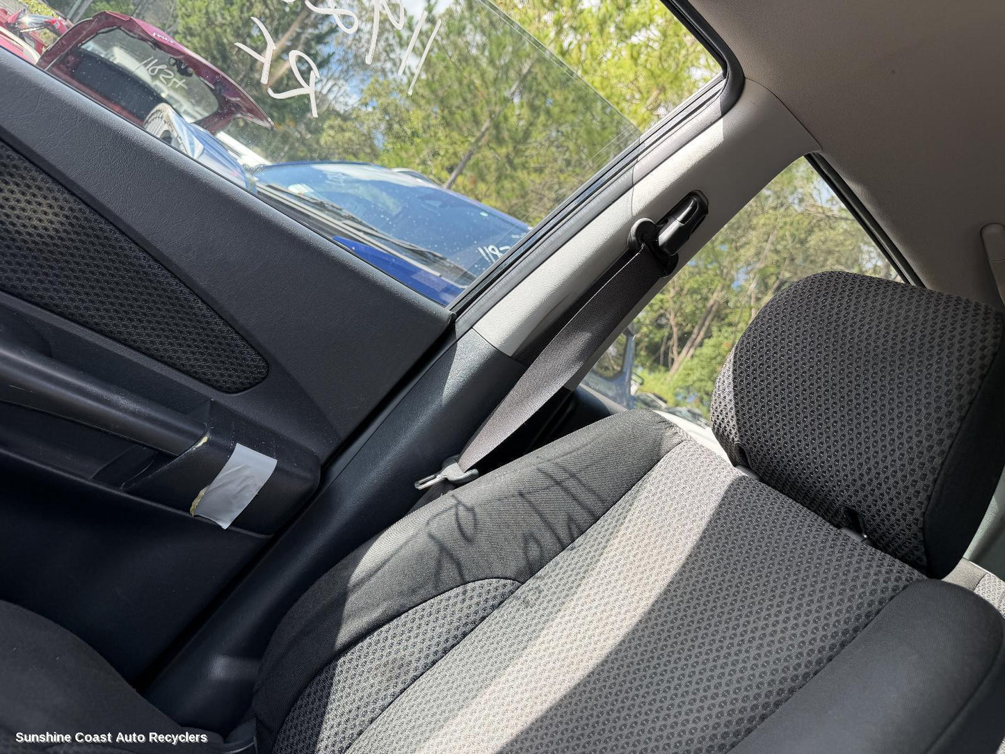 2004-2010 Hyundai Tucson Seatbelt Stalk