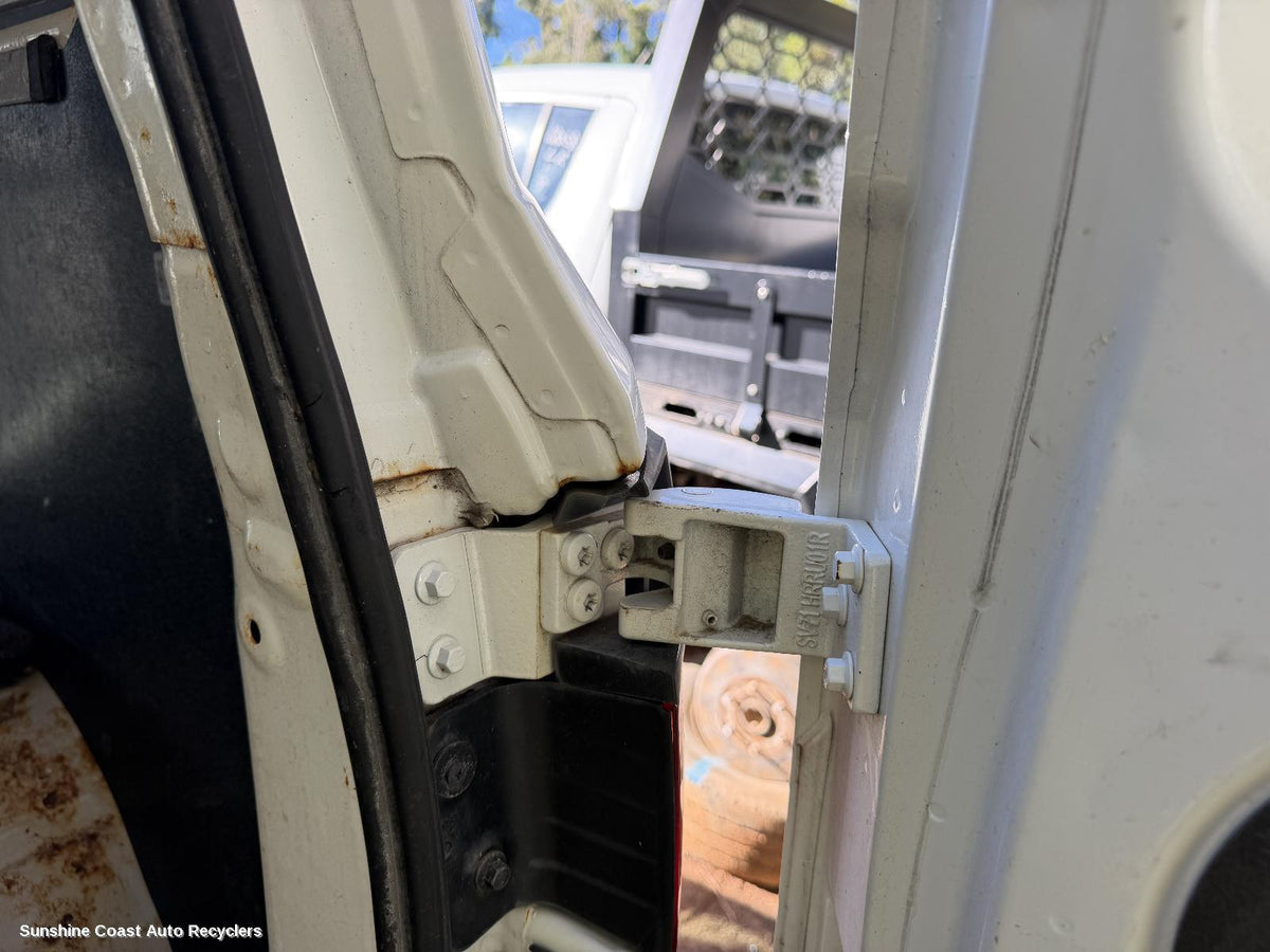 2015-2025 Ldv G10 Bootlid Tgate Hinge